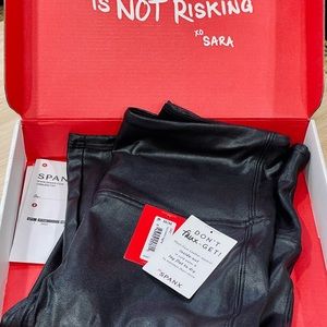 *NWT* SPANX Faux Leather Leggings. Size M